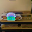 Ver mais imagens de Luminária Central Perk Série Friends Abajur Parede 46cm