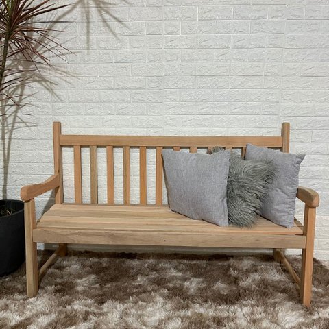 Banco de Jardim Namoradeira de Madeira 3 Lugares sem Pintura:sem Pintura