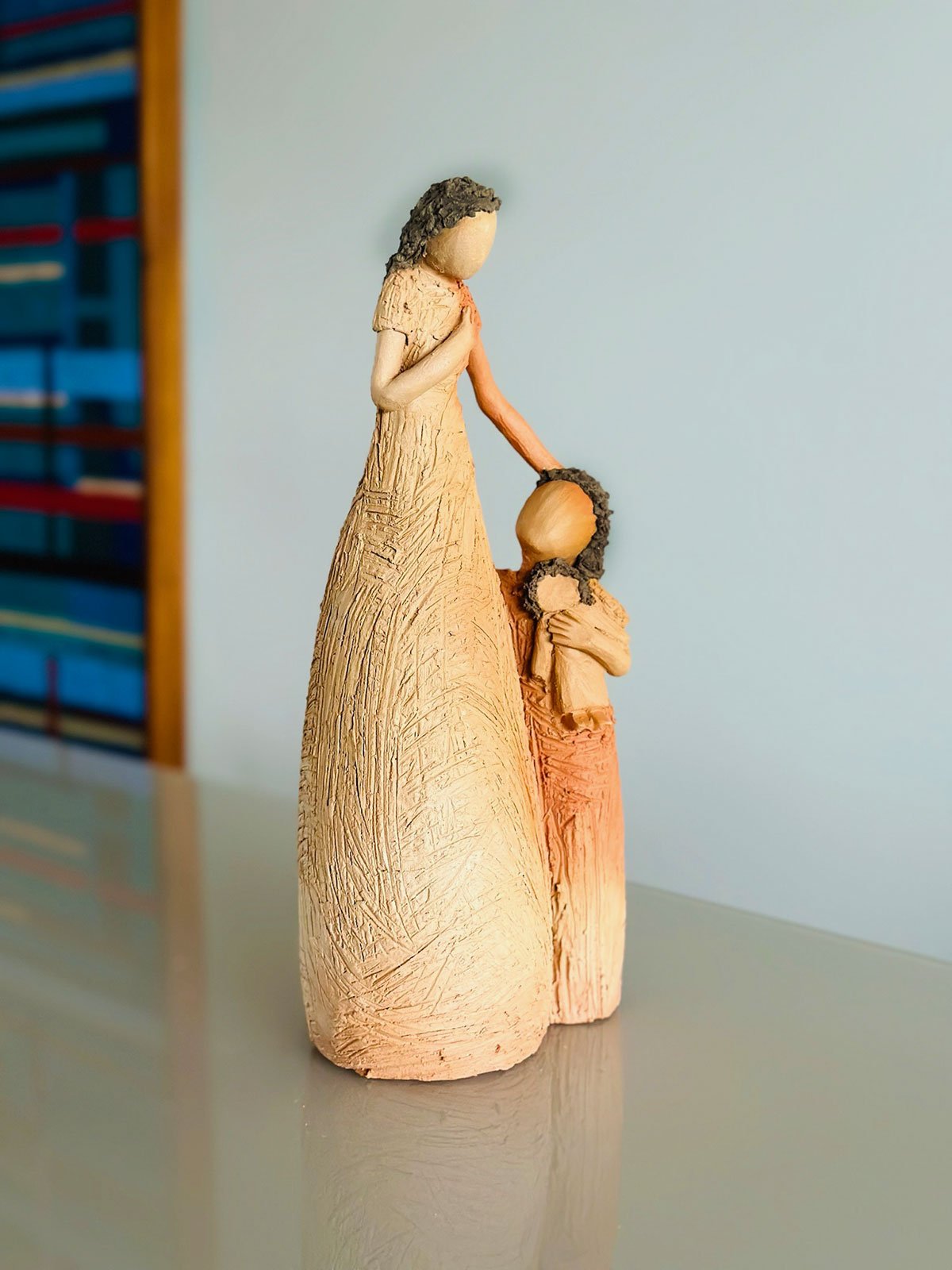 Escultura Mãe e Filha em Cerâmica - Decoração Artesanal - Escultura Mãe com Uma Filha