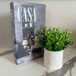 Livro decorativo 'Casa' e vaso branco de cerâmica trabalhado - 3
