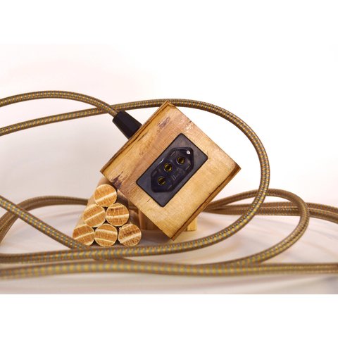 Extensão Madeira Régua Elétrica 1 Tomada Preta Cor do Cabo:azul e Dourado