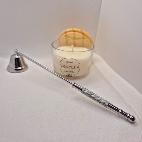Abafador Apagador de de Pavio de Vela e Vela Aromática 90gr:prata