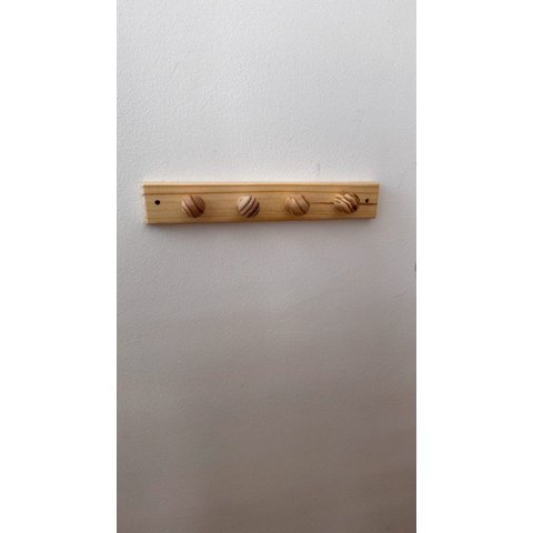 Cabideiro de Parede Madeira Pinus Natural 4 Ganchos – Ideal para Quarto, Banheiro, Hall e Entrada