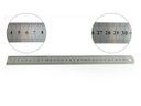 Ver imagem 2 de Kit Com 2 Réguas Metal Leve De Aço Inoxidável Tamanho 30 e 50 cm Marcação Baixo Relevo Escolar Escri