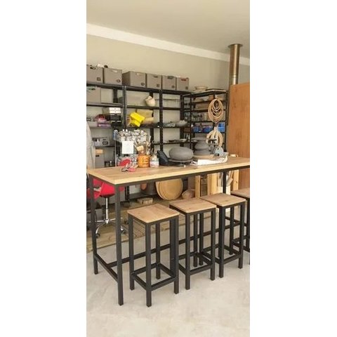 Mesa Bistrô Estilo/Modelo Industrial com 4 banquetas (1,20 x 0,60)