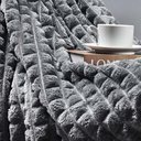 Ver imagem 6 de Cobertor Casa Scarpa Comfy Queen Manta Ultrasoft Alto Relevo Super Macia - Gris - Cinza