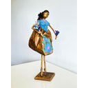 Ver imagem 1 de Escultura Mulher com Flores. Uma Peça Única, Artesanal, Feita em Papietagem