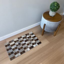 Passadeira Capacho 70x40cm em Couro Cinza e Marrom Quadriculado Placas 5cm - 2