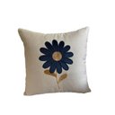 Ver imagem 1 de Almofada Linho Bordada Margarida 45x45 com Enchimento