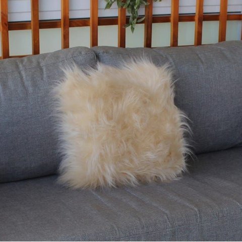 Capa Almofada Premium Pelúcia Pelo Alto 40x40cm: Areia