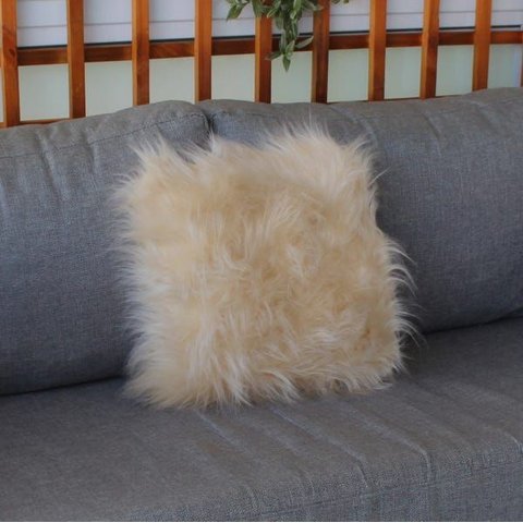 Capa Almofada Premium Pelúcia Pelo Alto 40x40cm: Areia