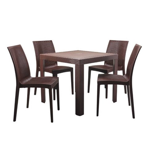 Kit com 4 Cadeiras e 1 Mesa Ibiza em Polipropileno com Tramas e Proteção UV Marrom