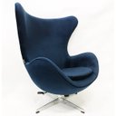 Ver imagem 5 de Poltrona EGG com puff tecido veludo azul marinho base alumínio com relax - Poltronas do Sul