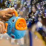 Lanca bolhas automatico peixinho infantil lancador de bolha sabao menino menina bebe - 2