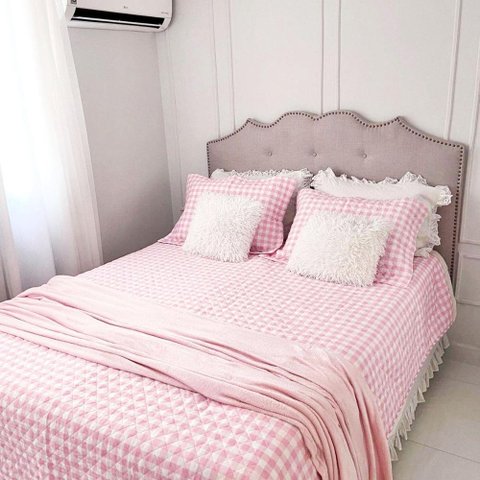Cabeceira Estofada King Provençal Tecido Editável e Tachas Cor:veludo Luxor Creme