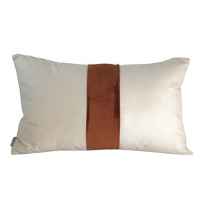 CAPA DE ALMOFADA RETANGULAR FAIXA EM VELUDO CREME E TERRACOTA Almofadas Estilo