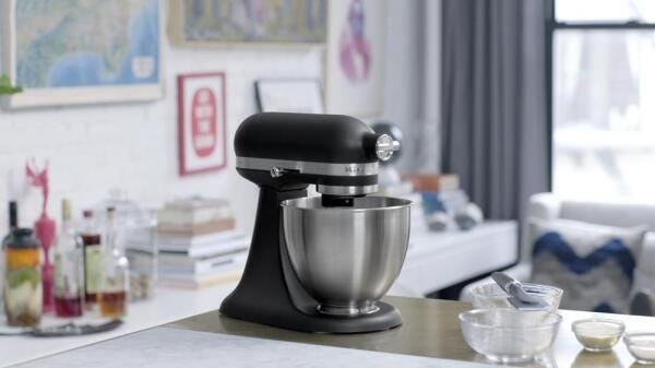 Batedeira Stand Mixer KitchenAid Artisan - Black Matte - 110V