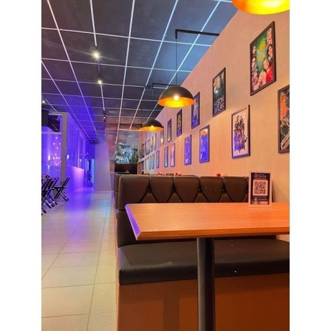 Mesa Fixa com Pé Tubular 1.20x0.60m Tampo Amadeirado