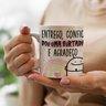Caneca flork entrego confio dou uma surtada - 2