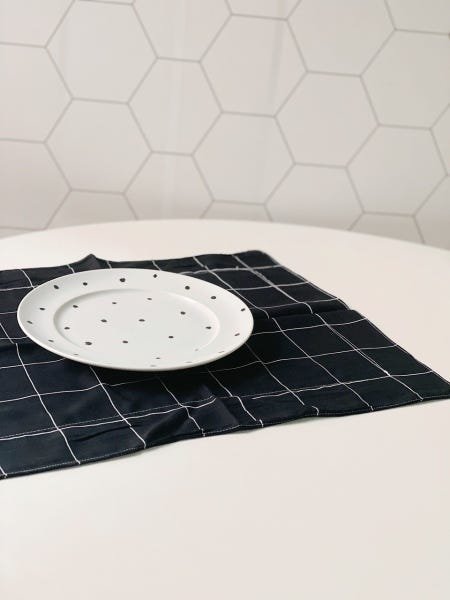 JOGO AMERICANO - Várias estampas - 2 Peças - GRID PRETO | MadeiraMadeira