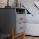 Ver imagem 2 de Mesa de Cabeceira Cama Quarto Mini Cômoda Gaveteiro com Puxador em Couro Sonetto - Cinza