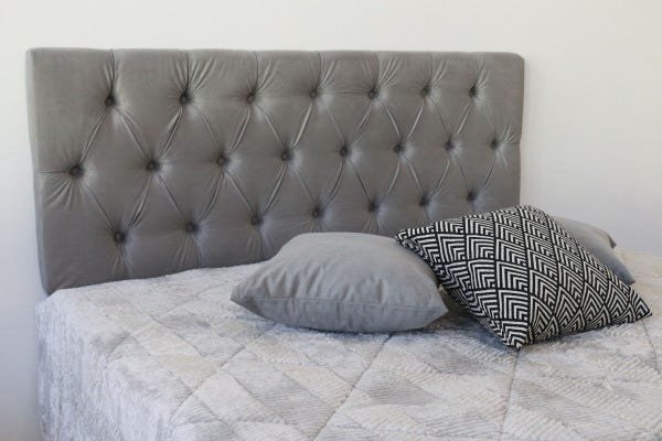 Cabeceira Estofada King 200x60cm Cinza Com Botões Na Mesma Cor - 2