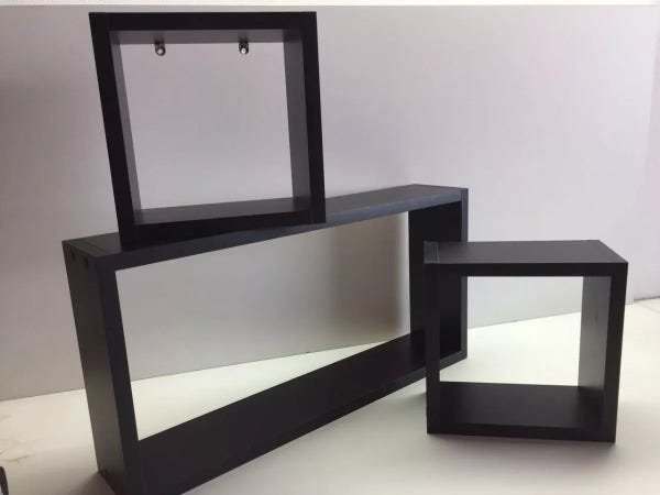 Kit com Três Nichos na Cor Preta, de Parede, Acompanha Buchas e Parafusos para Fixação - 3