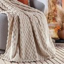 Ver imagem 2 de Cobertor Manta Confy Ultrasoft Flannel Queen 2,40m X 2,20m Texturizado 01 Peça - Baunilha