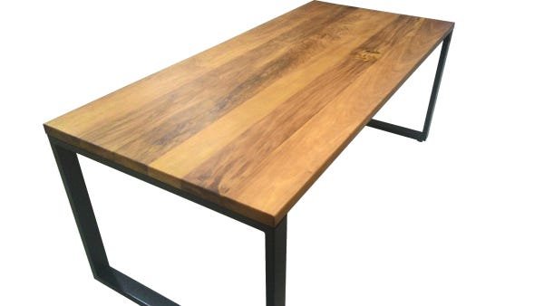 Mesa Jantar e Banco em Madeira Estilo Industrial 2,60m - 3