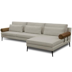 Sofá 4 Lugares com Chaise 290cm Pés Industrial Malik D06 Linho Bege Couríssimo Camel - Lyam Decor