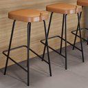 Ver imagem 2 de Kit 02 Banquetas Altas Cozinha e Área Gourmet Vik Estofada Couríssimo Whisky - Desk Design