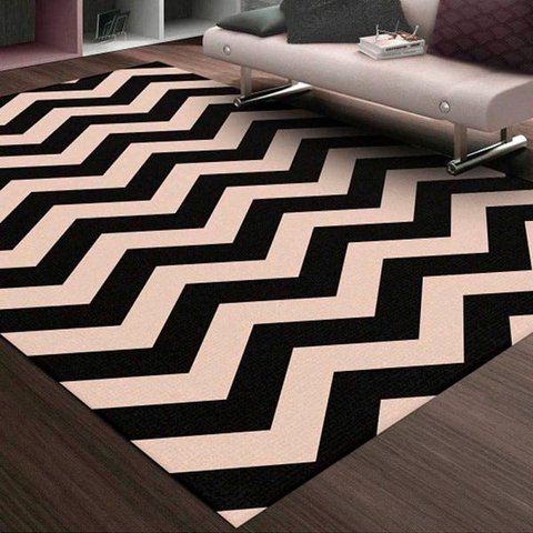 Tapete Sala Quarto ou Escritório Chevron Aintederrapante 1,4 x 2,0 M Preto e Bege Moderno Casa Dona