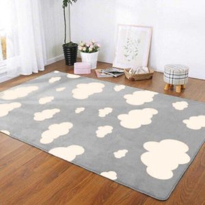 Tapete Infantil Estampa Nuvens Antiderrapante e Antialérgico 1,0 x 1,4 Metros Cinza Casa Dona