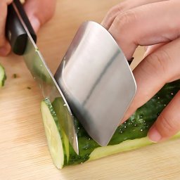 Protetor de Dedos Cortar Legumes Frutas Carne Inox 6,5cm - 6