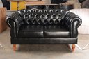 Ver imagem 3 de Sofá Chesterfield Capitonê Elisabeth Duquesa 2 Lugares - Couríssimo Preto