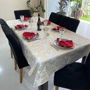 Ver imagem 5 de Toalha de Mesa Redonda em Jacquard Luxo Medalhão Branco e Dourado - 2,80M