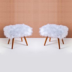 Kit 2 Puffs Decorativo Siena Pés Palito Pelo Branco - Salaone - 1