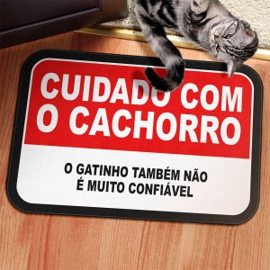 Tapete Decorativo Cuidado com O Cachorro e Gato