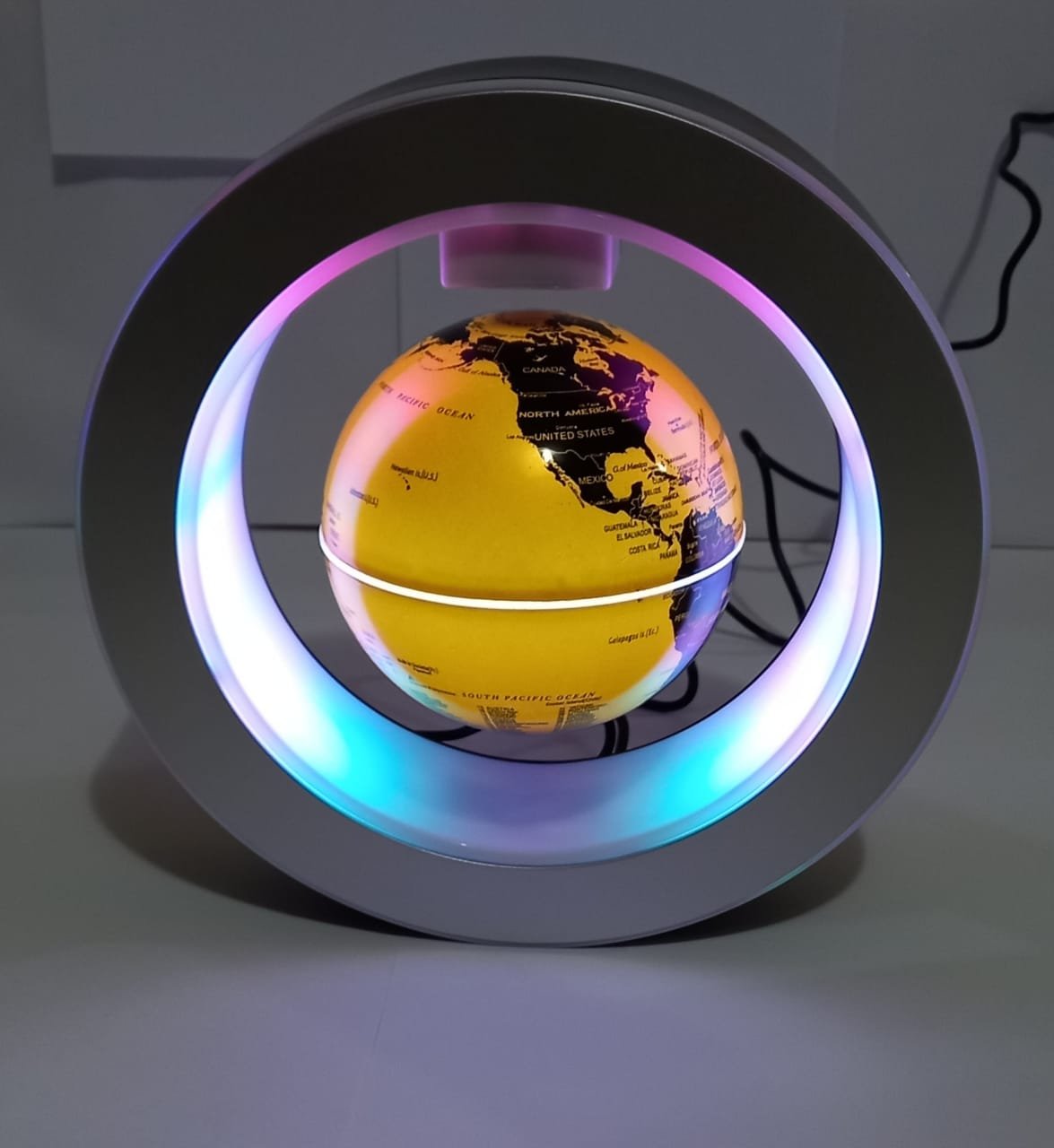 Luminária Globo Flutuante Led Colorido Terra Preto