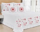 Ver imagem 1 de Kit Cobre Leito Casal Queen Encanto 07 Peças Bordado Colcha - Branco com Vermelho