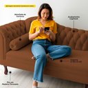 Ver imagem 3 de Divã Recamier Chaise Longue Lavínia 150cm Capitonê Pés de Madeira Veludo Terracota - Desk Design