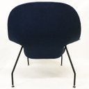 Ver imagem 5 de Poltrona Womb Chair linho azul marinho base preta - Poltronas do Sul