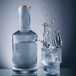 Garrafa de Cristal Borda Dourada Lines 800ml - Wolff - 2