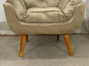 Ver imagem 4 de Poltrona Decorativa 1 Lugar Bege 511 Nobel