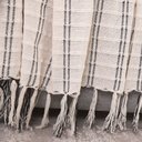 Ver imagem 2 de Manta Decorativa para Sofá Italiana Off White Listrada Preto Algodão