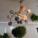 Ver imagem 2 de Lustre Pendente Galáxia Dourado para Sala de Jantar e Ambientes Modernos - 100x80cm