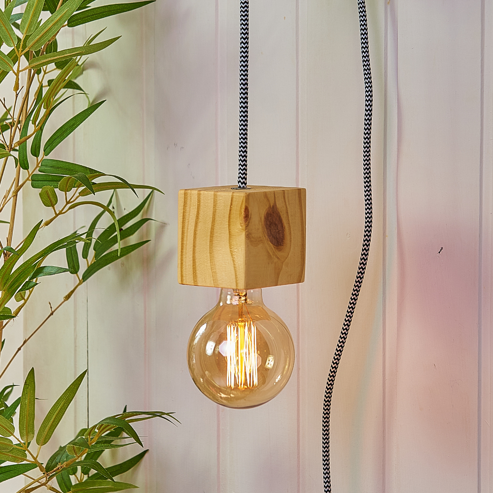 Luminária de parede de madeira pinus com detalhe em branco - 2