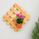 Ver imagem 1 de Painel Treliça Vertical de Madeira Eucalipto 50x50cm para Jardim Verticais, Horta Suspensa