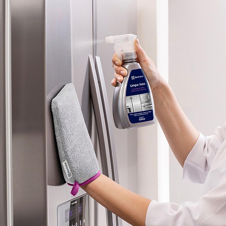 Limpa inox líquido Electrolux desenvolvido para eletrodomésticos