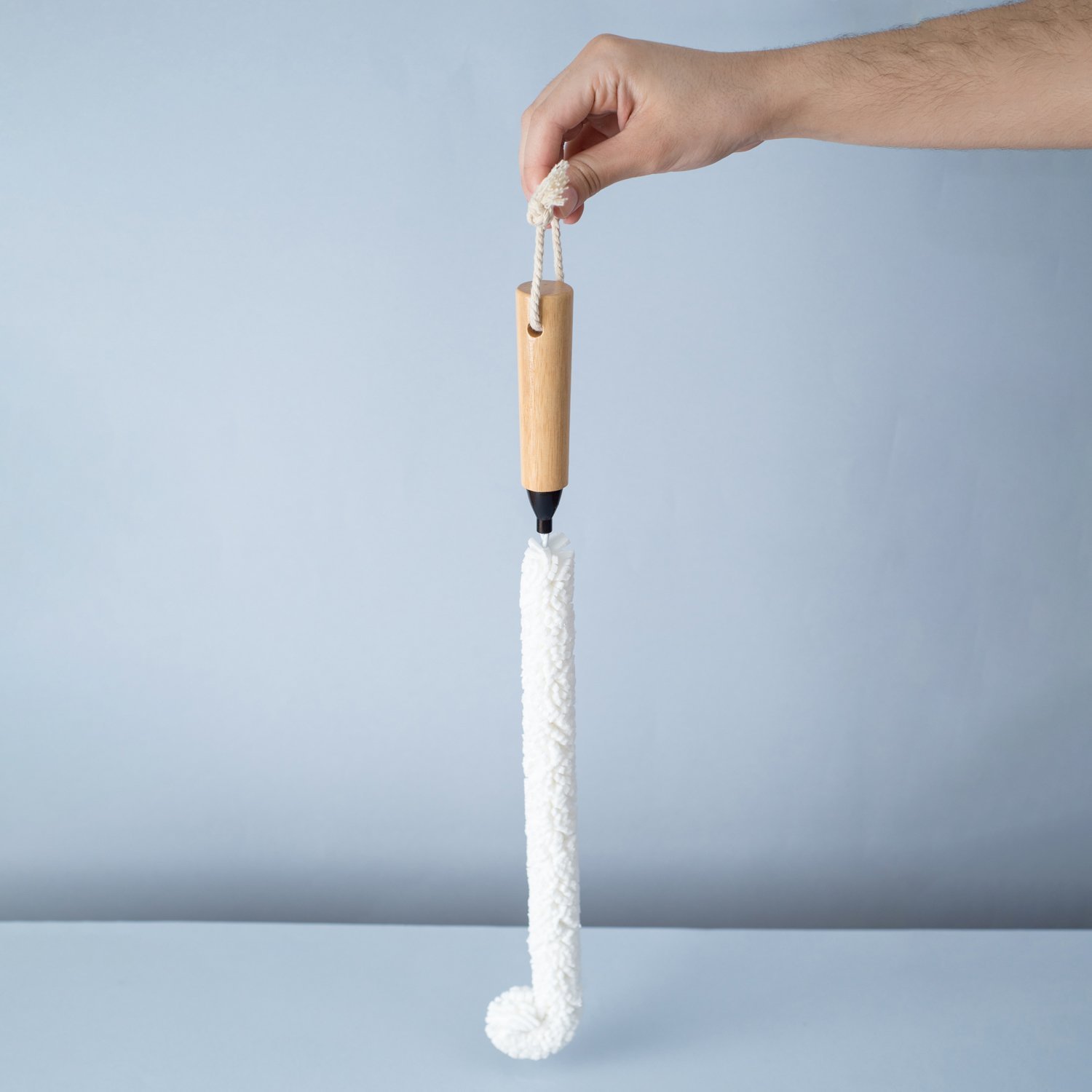 Escova de limpeza flexível para jarras cabo de bambu - Oikos - 4